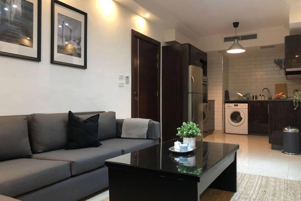 Luxury Apartment In Awesome Location In Amman Exteriör bild