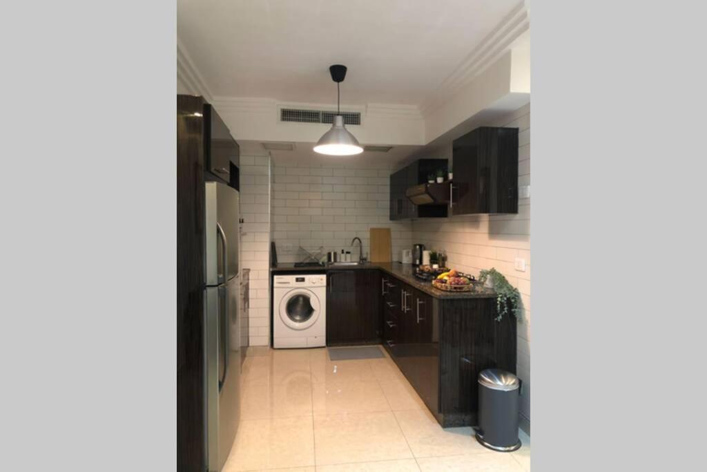 Luxury Apartment In Awesome Location In Amman Exteriör bild